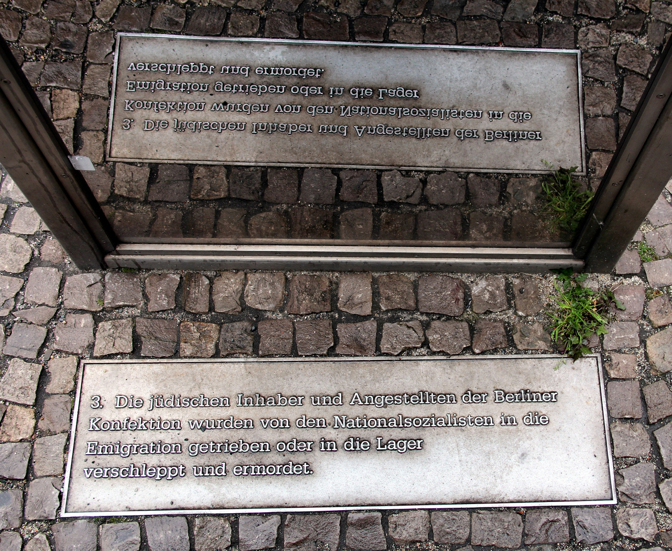 Denkmal am Hausvogteiplatz in Berlin Detail 3