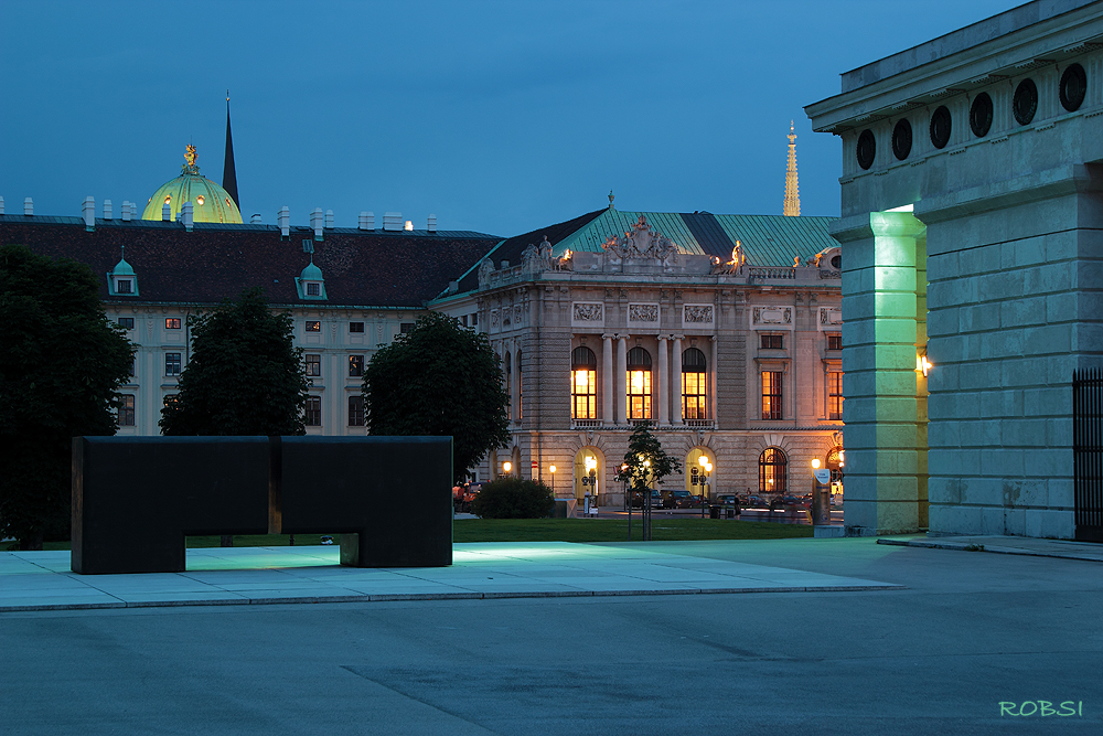 Denkmal am Heldenplatz in Wien
