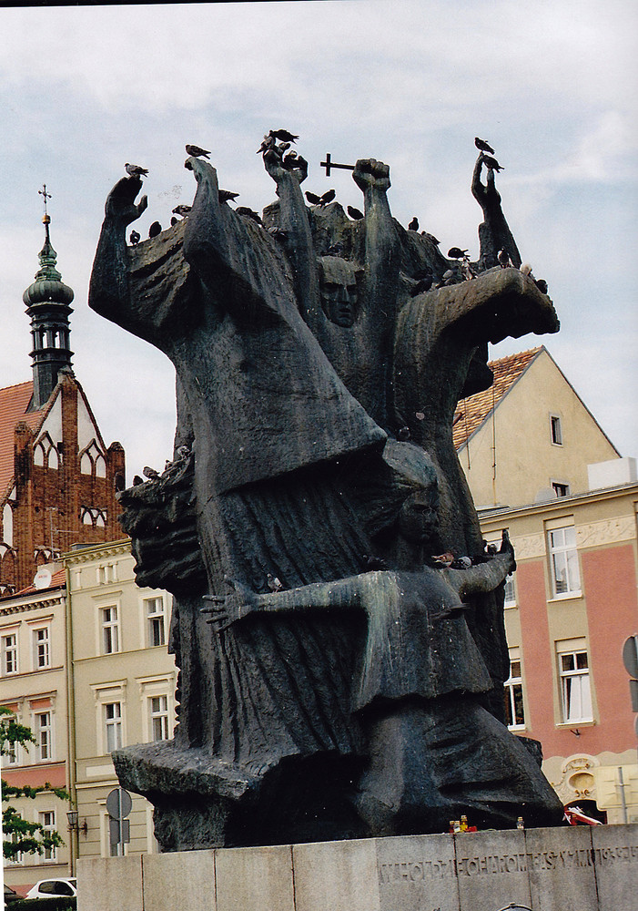 Denkmal am Markt von Bydgoszcz zum Blutsonntag am 03.09.1939