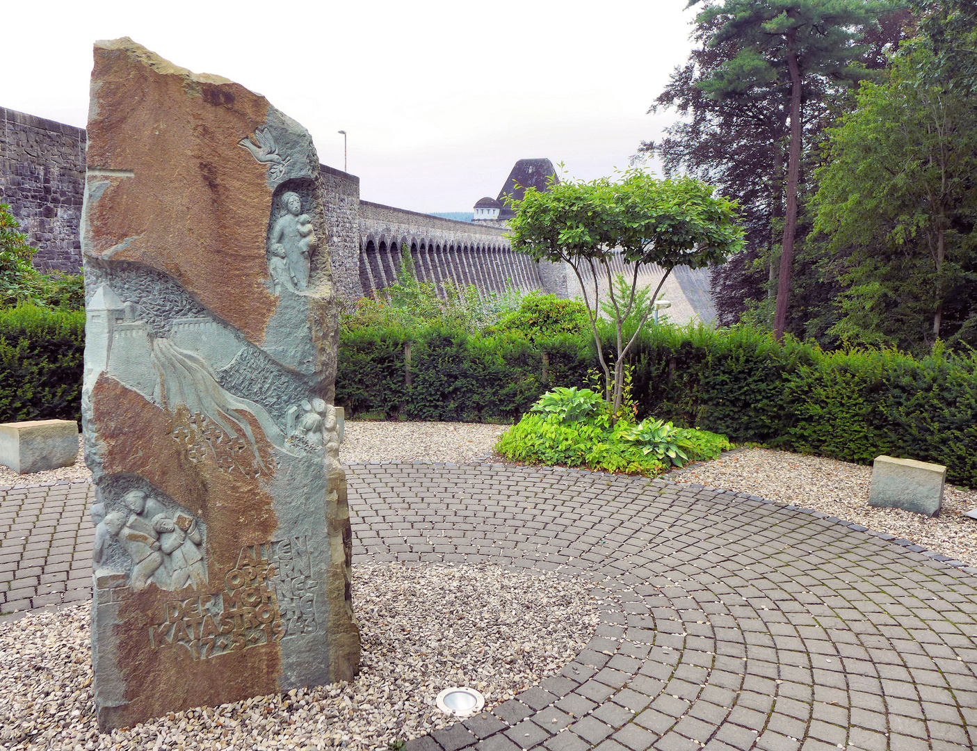 Denkmal am Möhnesee