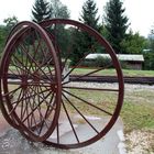 Denkmal am Öchsle-Bahnhof in Warthausen