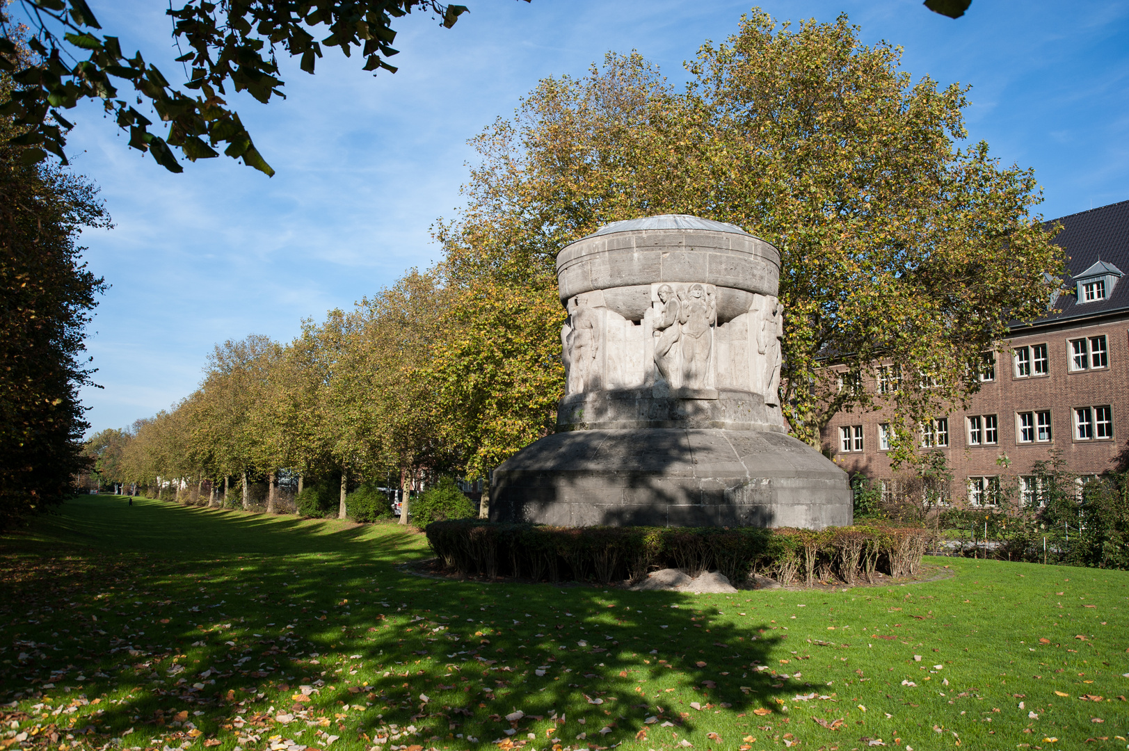 Denkmal an der Promenade