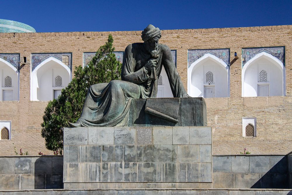 Denkmal für den Universalgelehrten Al-Chwarizmi