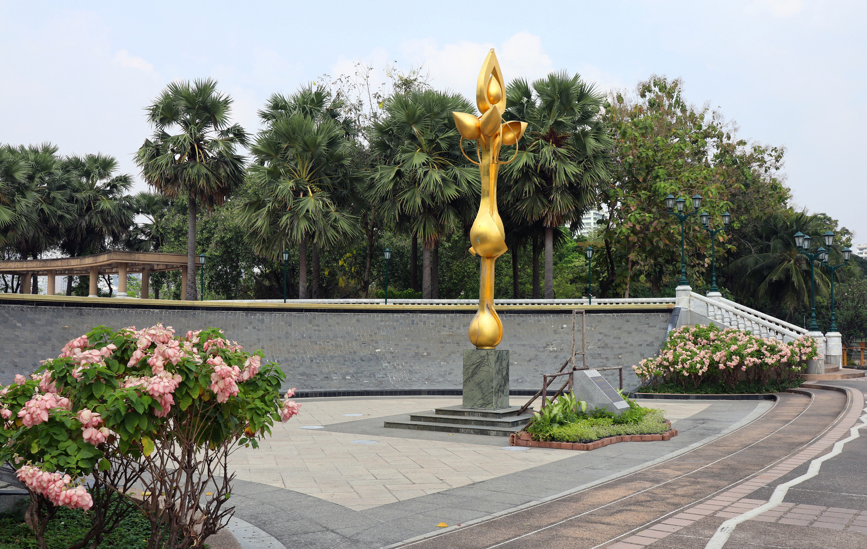 Denkmal im Benjakitt Park