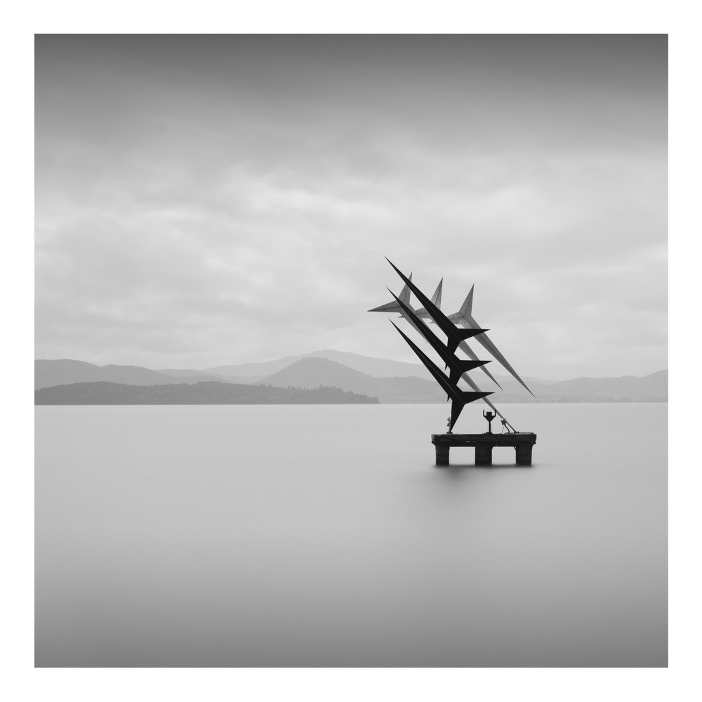 Denkmal im See