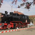 Denkmal-Lok vor dem Bahnhof Arad