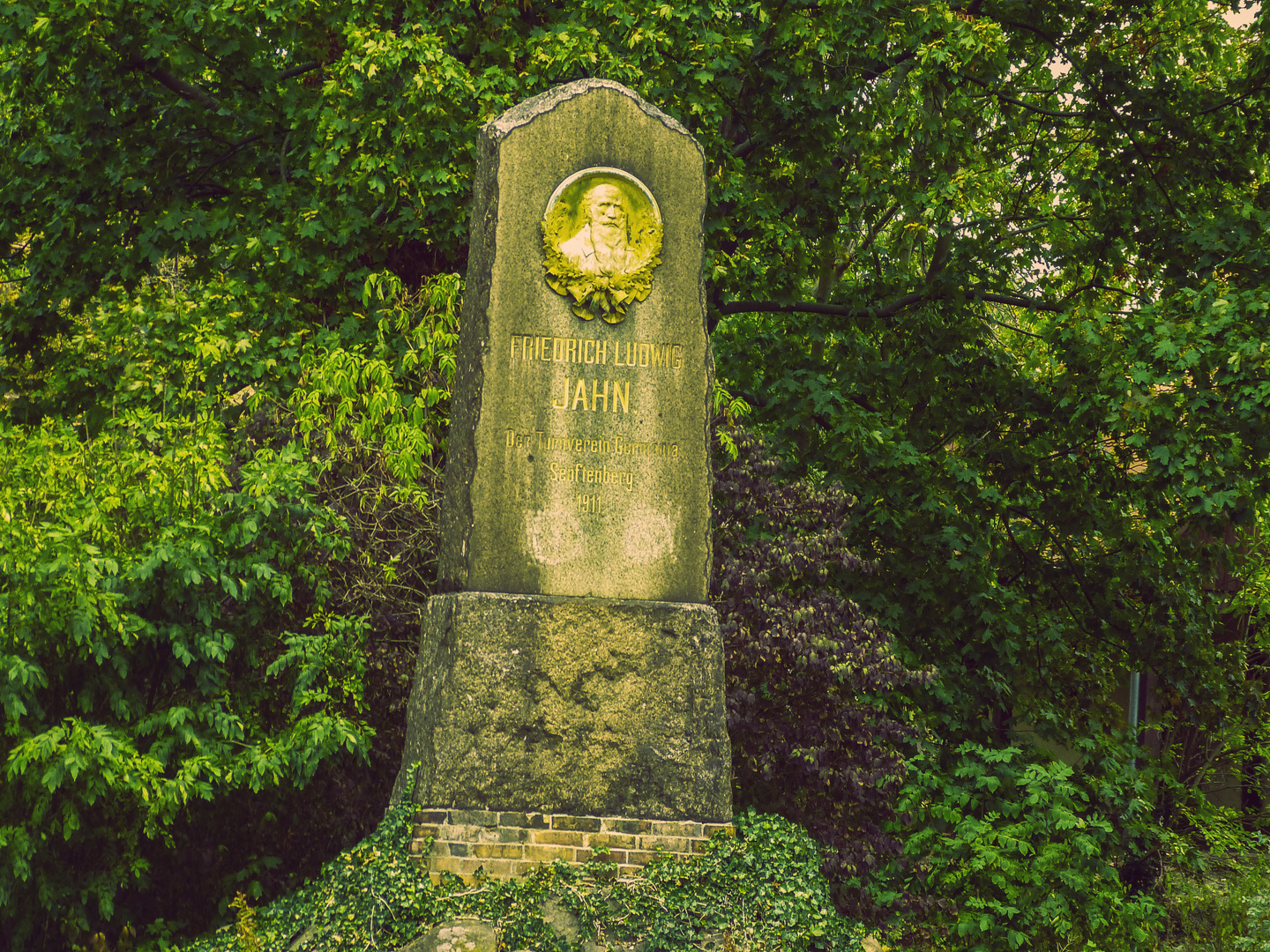 Denkmal von Friedrich Ludwig in der Schloßpark (Senftenberg)