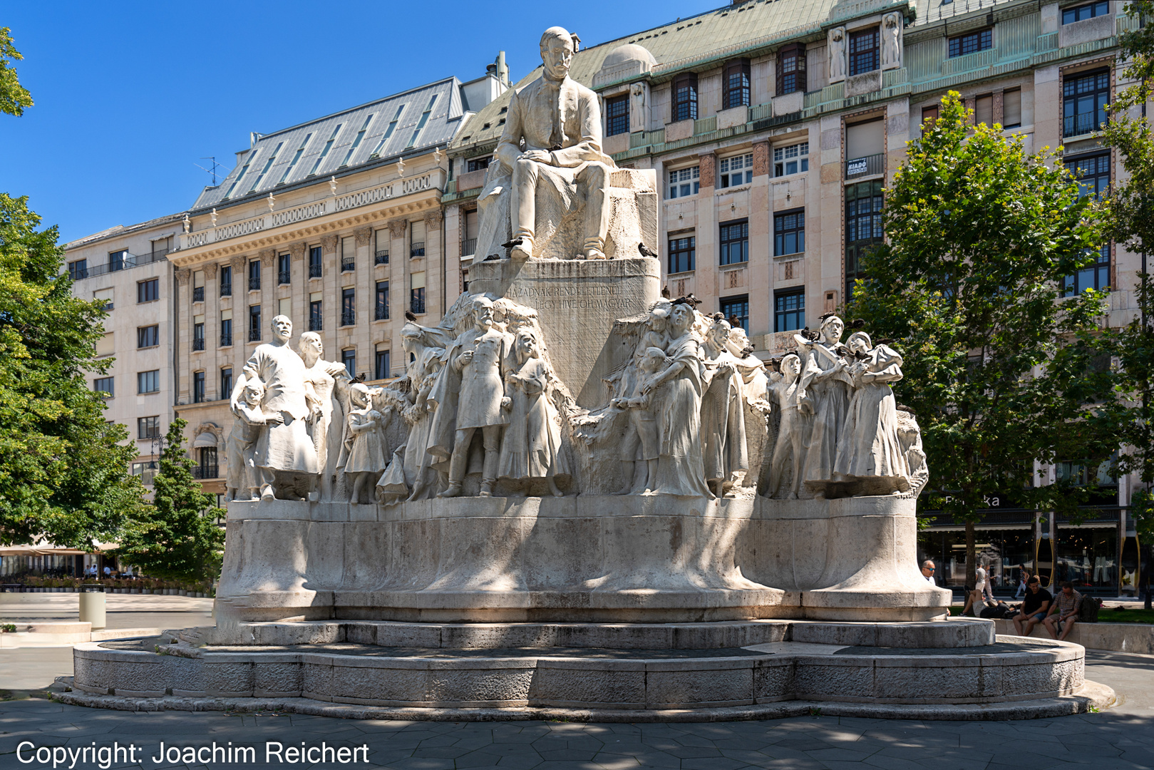 Denkmal zugunsten von Mihály Vörösmarty (1800 - 1855)