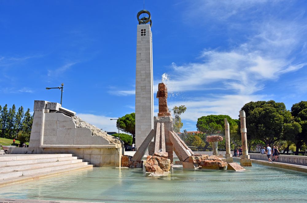 Denkmal zur Nelkenrevolution in Lissabon