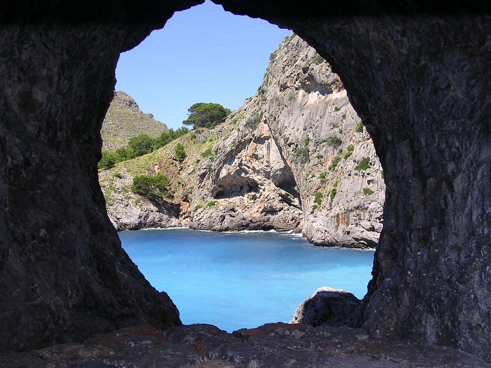 Dentro de la cueva