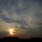 Denzlingen: Blick nach Westen zu den Schäfchenwolken beim Sonnenuntergang