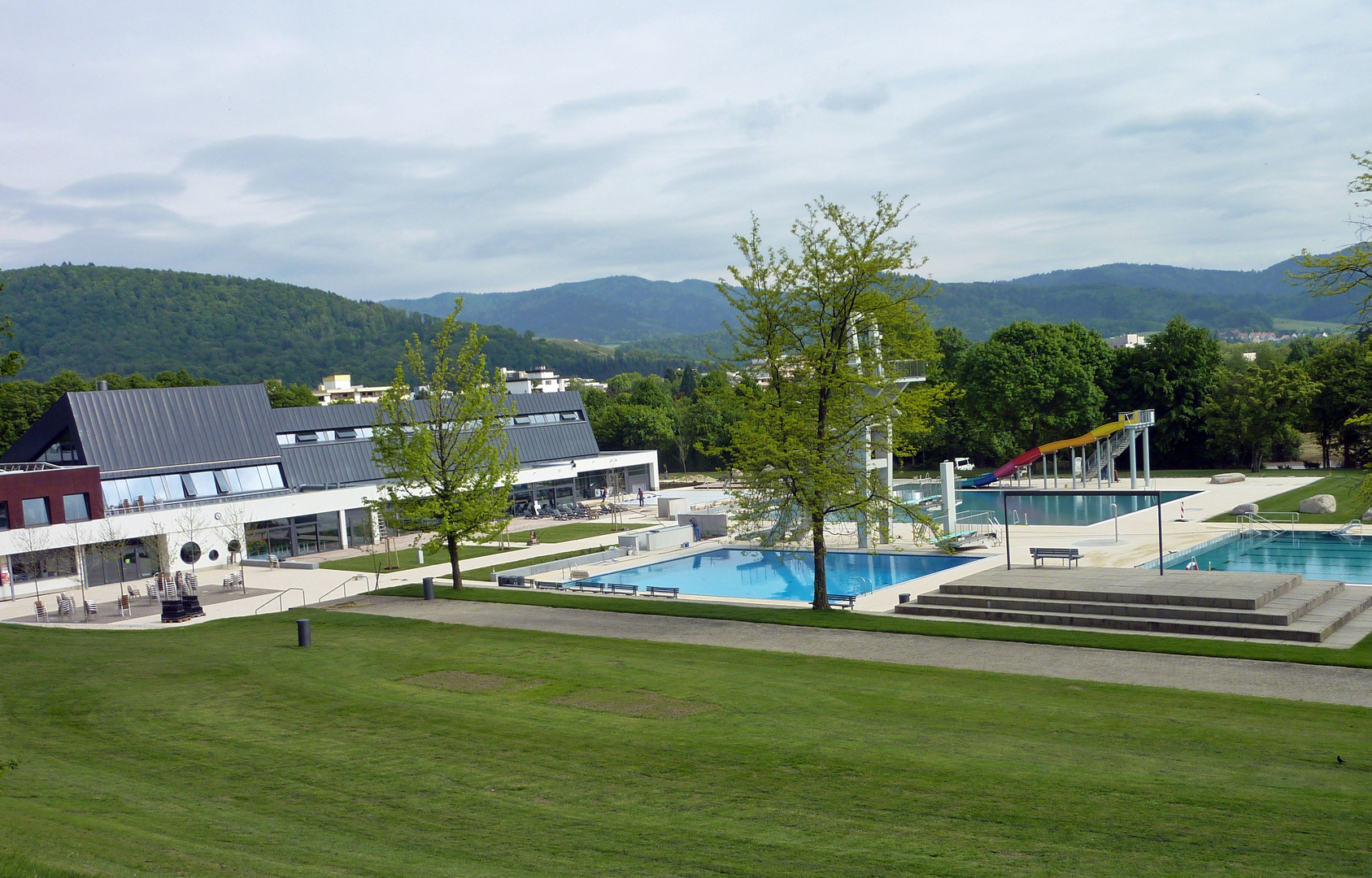 Denzlingen: MACH' BLAU, Sport- und Familienbad, eröffnet am 21. Mai 2010