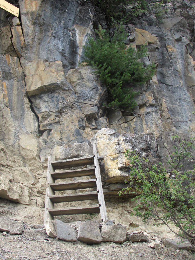 ..Départ de via ferrata (05)...ça promets..