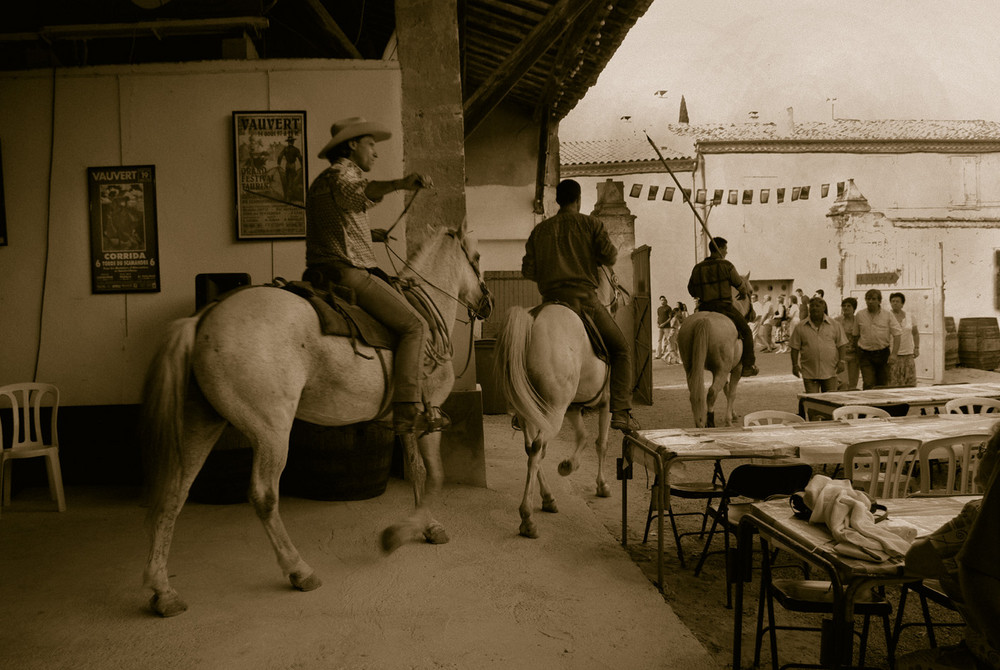 départ du bar, les chevaux assurent !