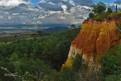 Départ du parcours des ocres à Roussillon dans le Lubéron