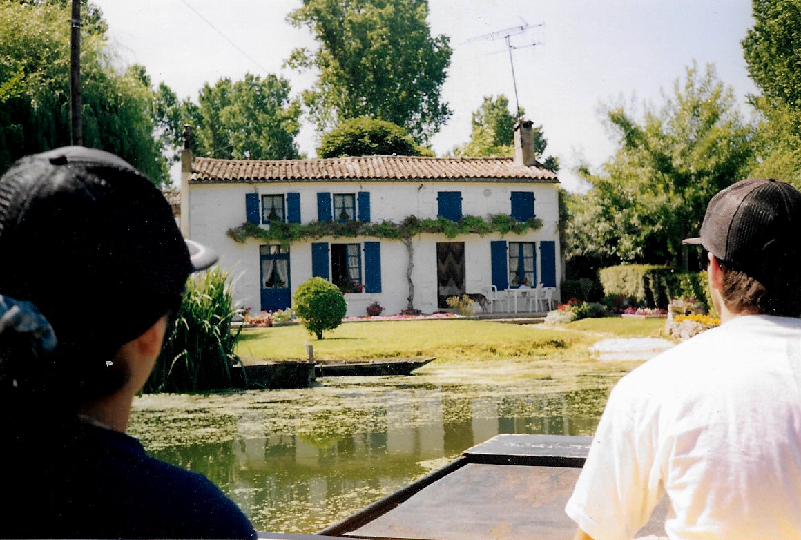 Départ pour une "croisière" en barque sur la Venise Verte.