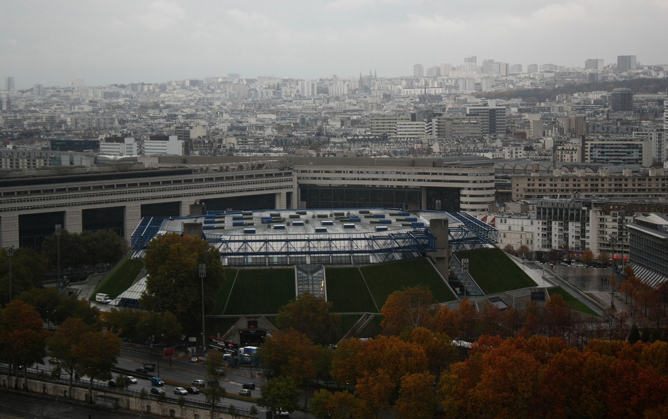 Depuis le dernier étage de la tour ouest de la TGB (8). Palais Omnisports de Bercy