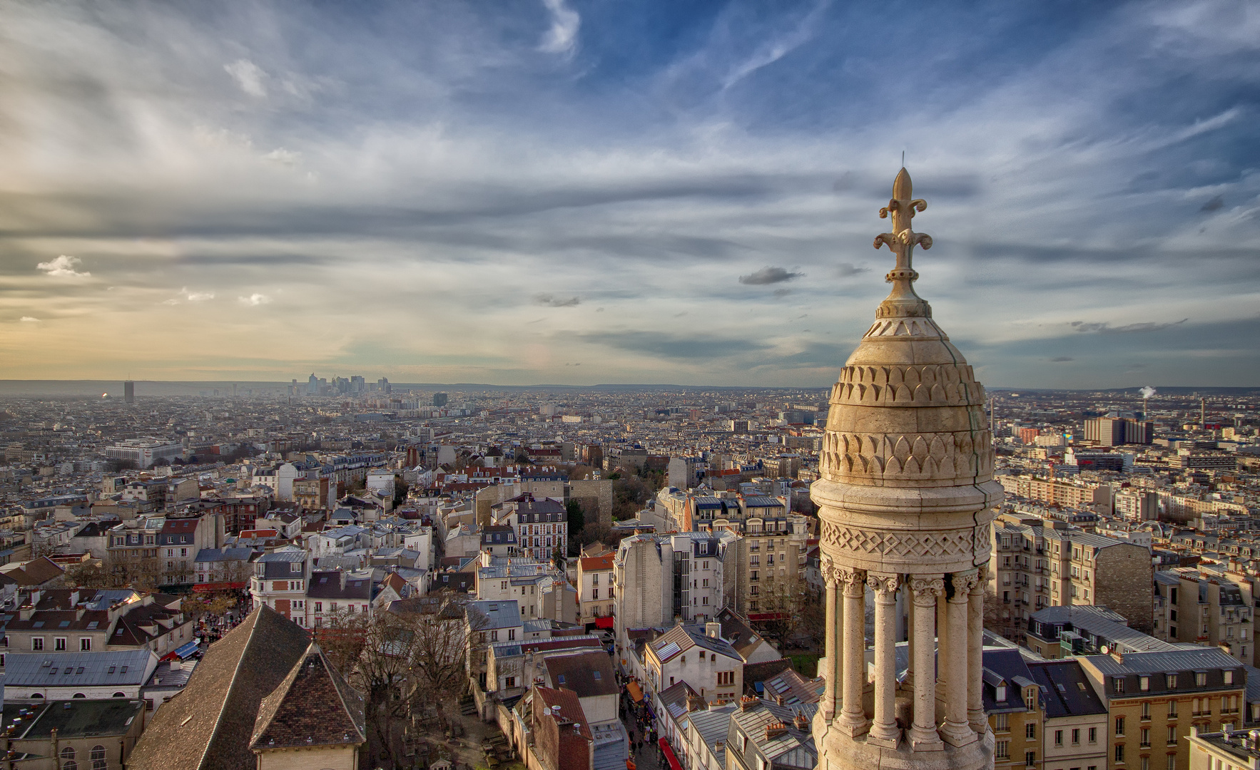 Depuis le dôme  du sacré coeur . 