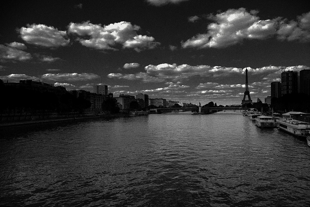 Depuis le pont Mirabeau...