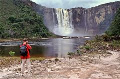 Der 108 Meter hohe Wasserfall Chinak-Merú (Salto Aponwao) / Gran Sabana, Venezuela