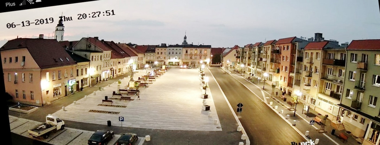 Der 2019 neu gestaltete Ring im historischen Städtchen Zülz in Oberschlesien