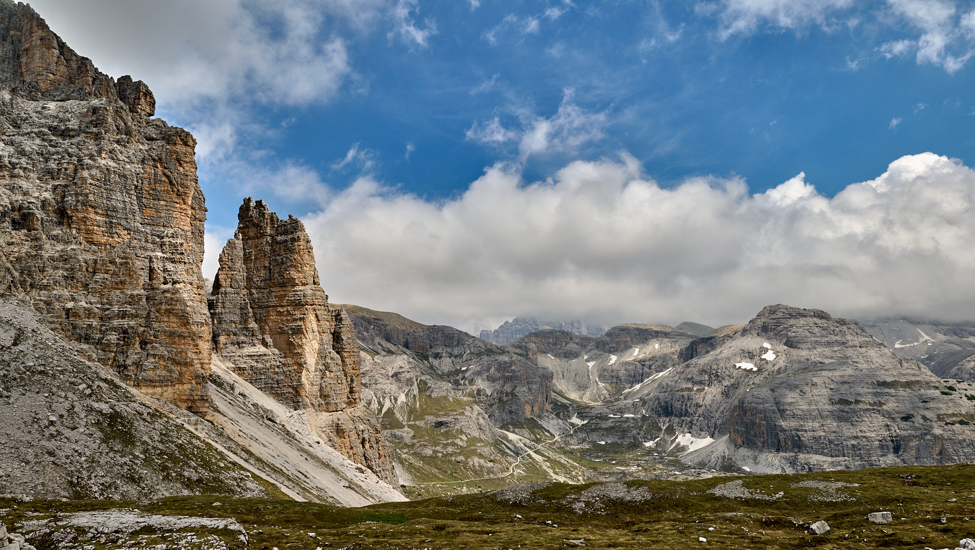 Der 3094 m hohe Zwölfer im Hintergrund, ließ das Wolkenband nicht los.