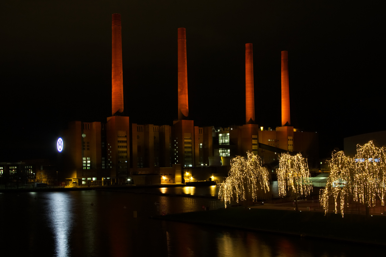 Weihnachten In Der Autostadt Wolfsburg 2022 Der 4. Advent in der Autostadt Wolfsburg Foto & Bild architektur