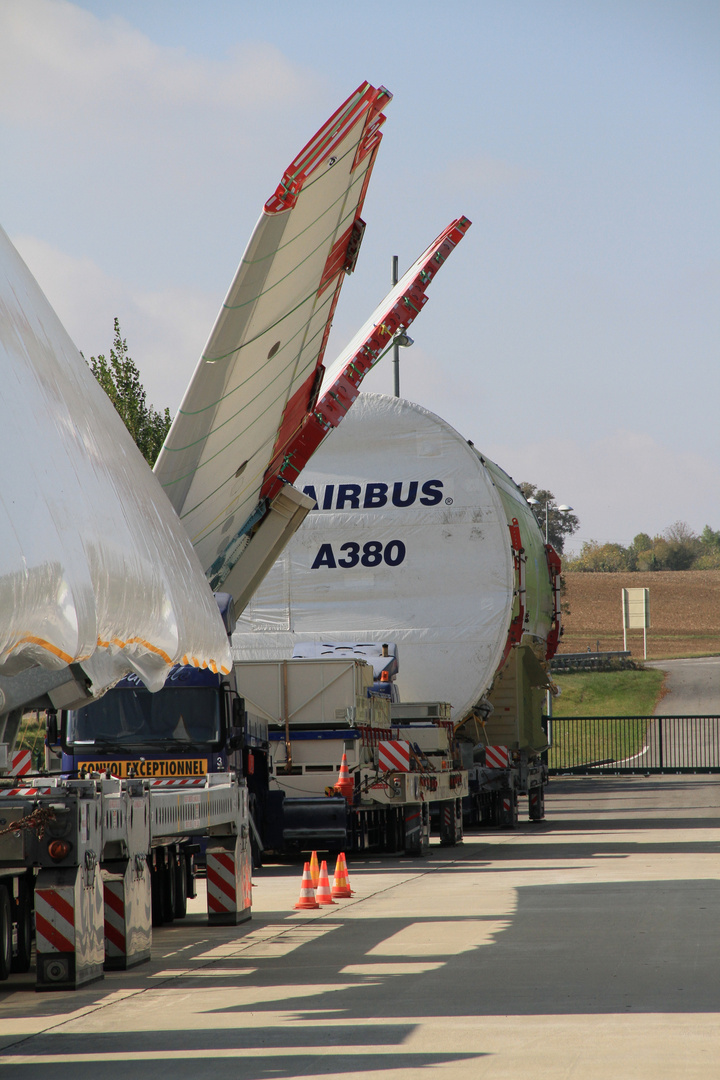 Der A380 kurz vor Toulouse ...von Vorn