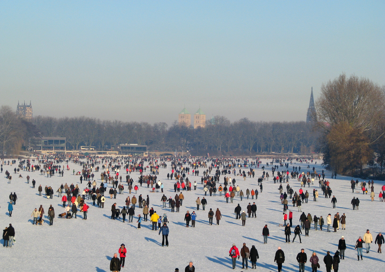 Der Aasee in Münster im Januar 2009