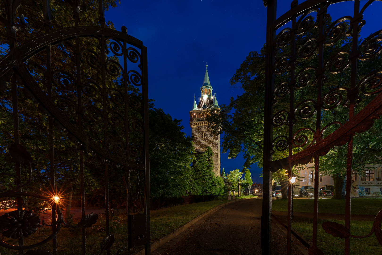 Der Abend neigt sich dem Ende zu und die Tore schließen.