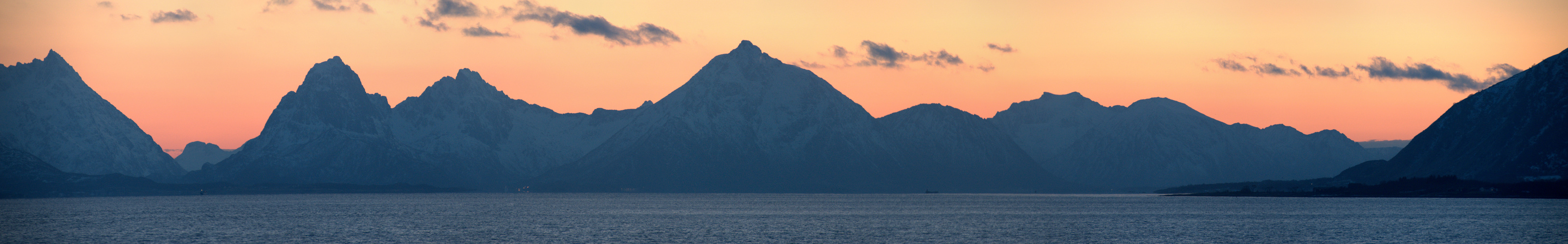 Der Abend über den Lofoten