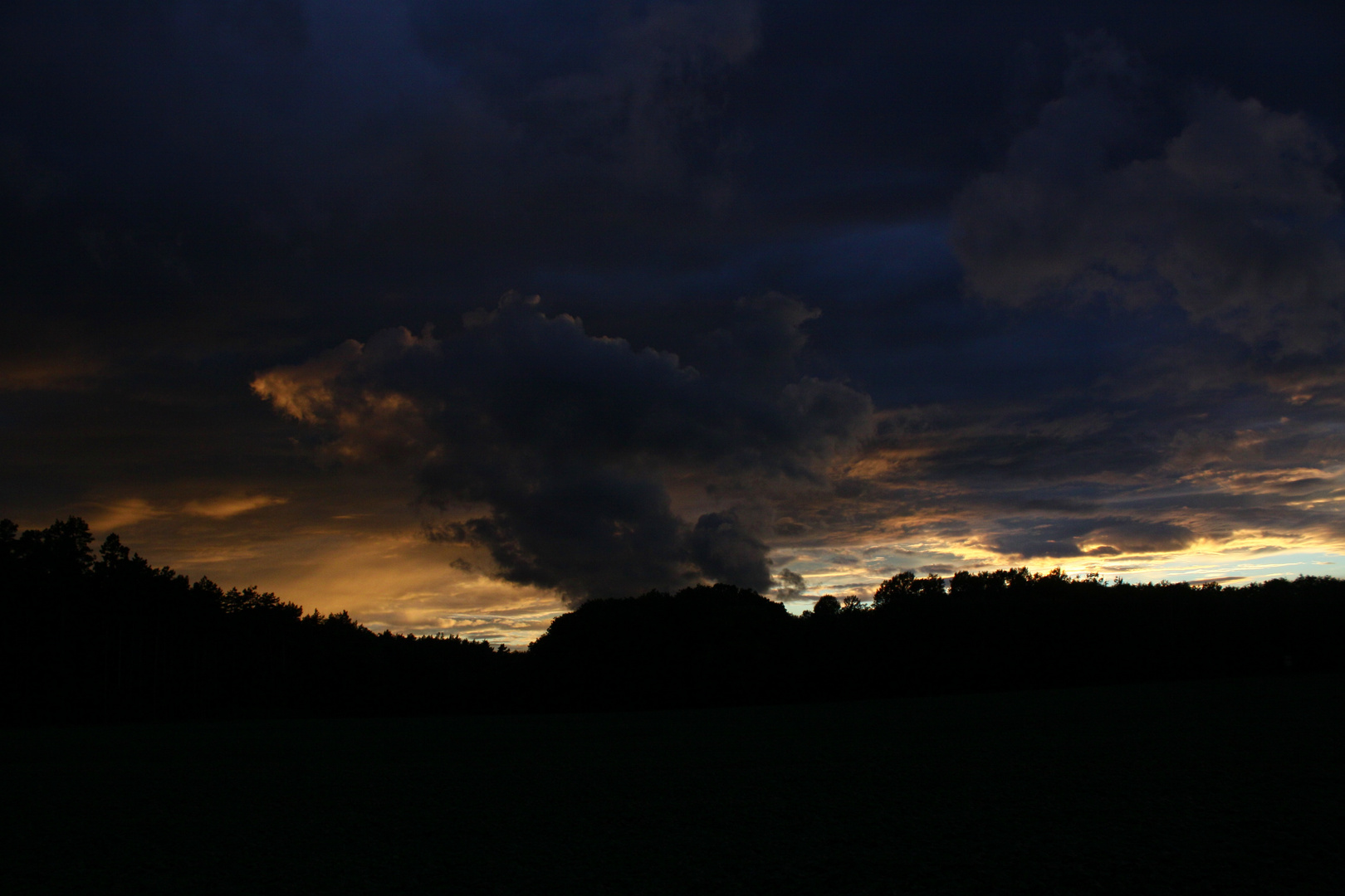 Der Abendhimmel nach dem Sonnenuntergang.