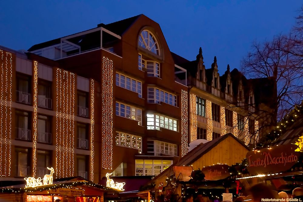 Der abendliche Weihnachtsmarkt in Hannover