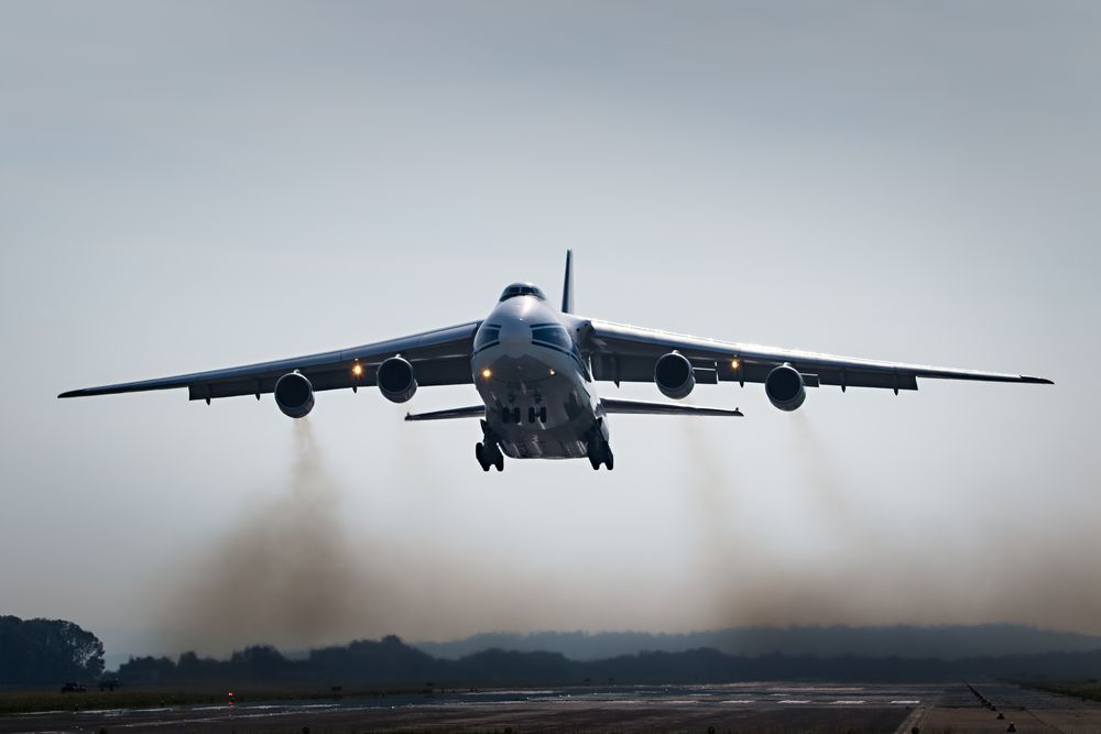 *DER ABGASSTRAHL* Foto & Bild flughafen, cargo, verkehr Bilder auf