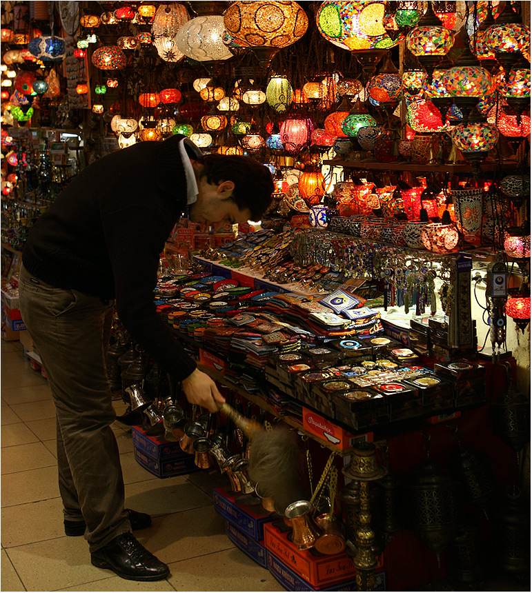 Der Abstauber im Grossen Basar in Istanbul