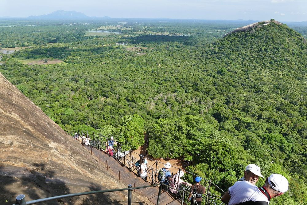 ...der Abstieg von Sigiriya...