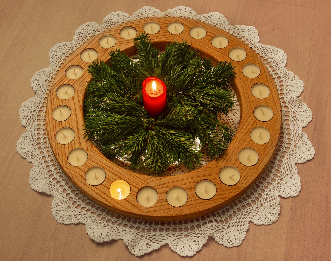 Der Adventskranz ist vorbereitet