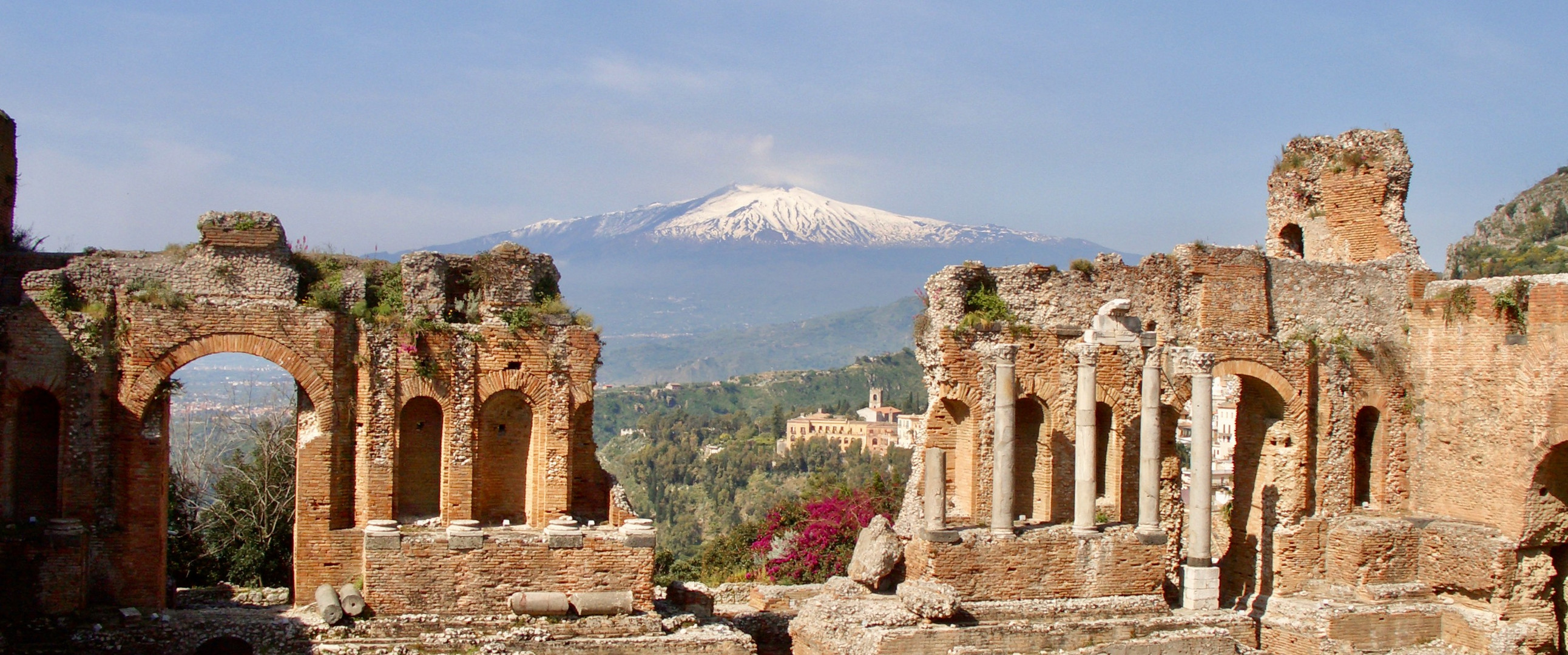 Der Ätna vom antiken Theater in Taormina