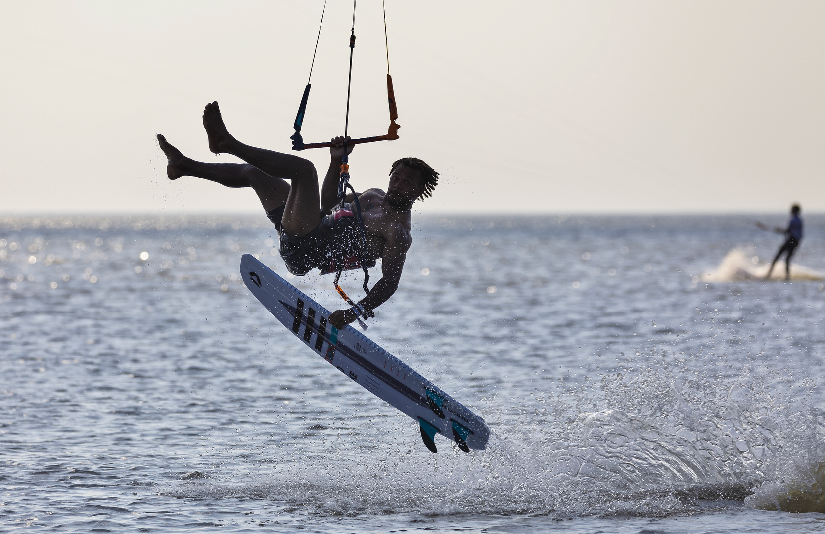 Der Akrobat Foto & Bild | erwachsene menschen, menschen in der freizeit