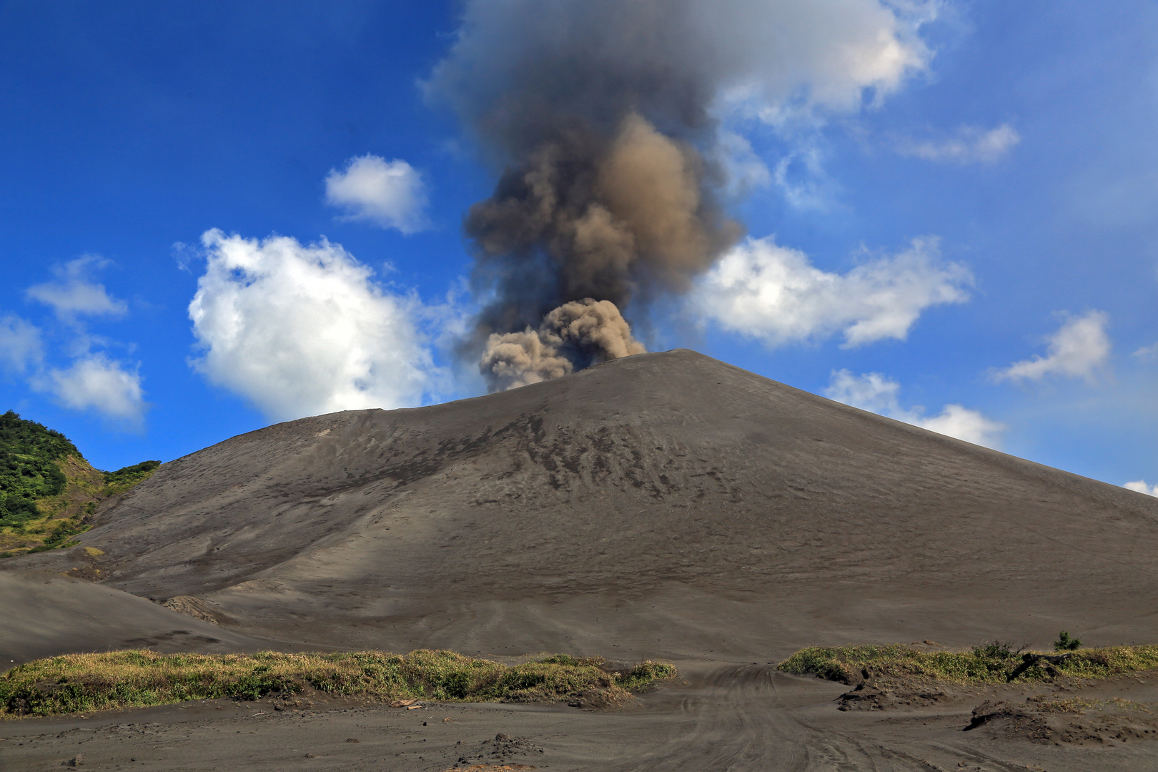 Der aktivste Vulkan der Welt- Mt.Yasur/ Vanuatu Foto & Bild | australia