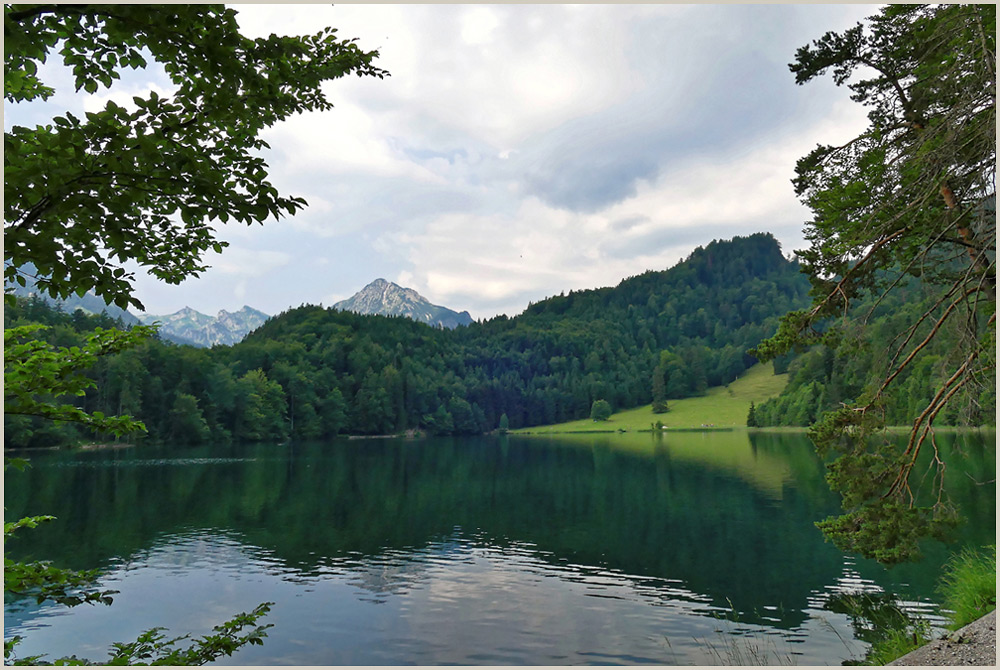 Der Alatsee mit Rossberg