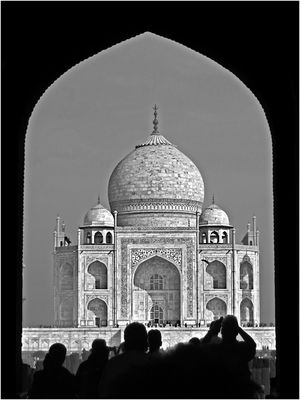 DER ALLERERSTE BLICK......