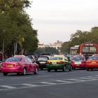 ... der alltägliche Wahnsinn auf Bangkok's Straßen...