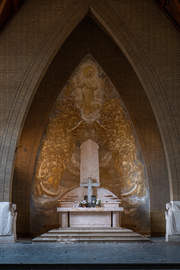 der Altar 