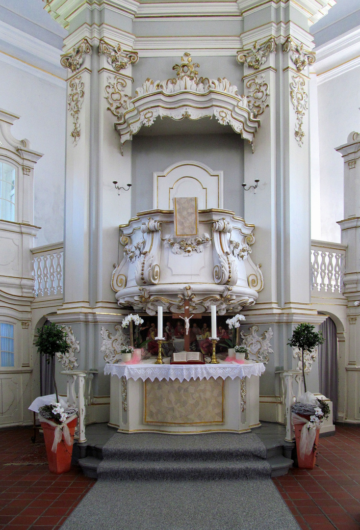 Der Altar ... 