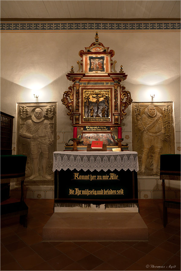 der Altar der Kapelle der Kommende Bergen...