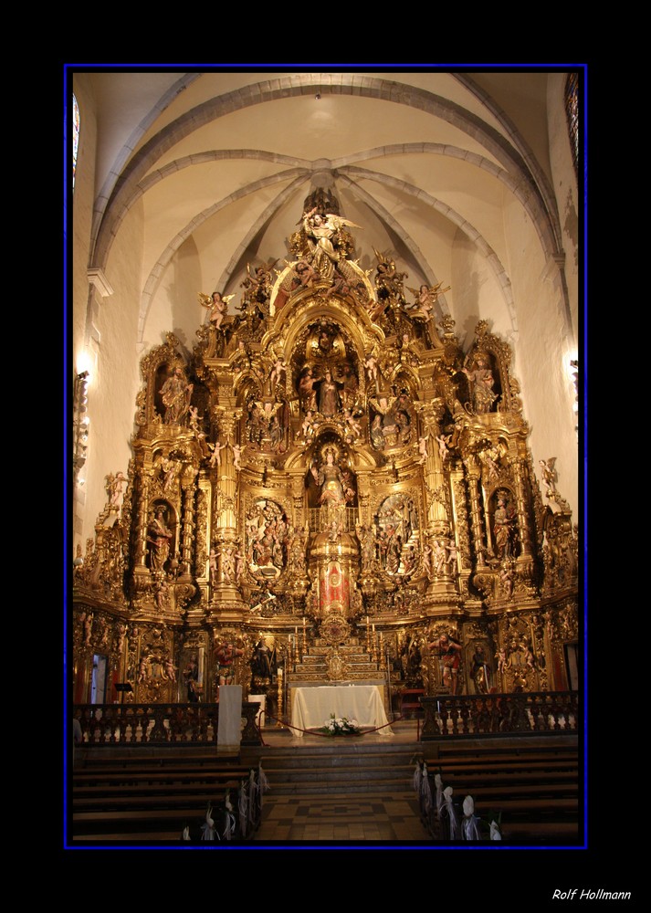 der Altar der kirche von Cadaques, Costa Brava / La catedral de cadaques