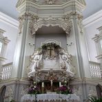 Der Altar der Ostener Kirche