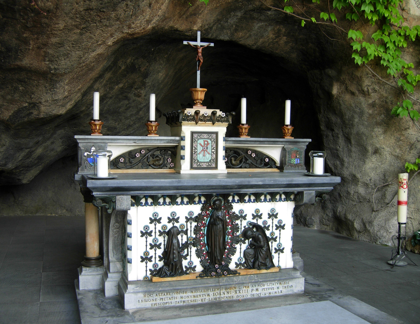 Der Altar von Lourdes