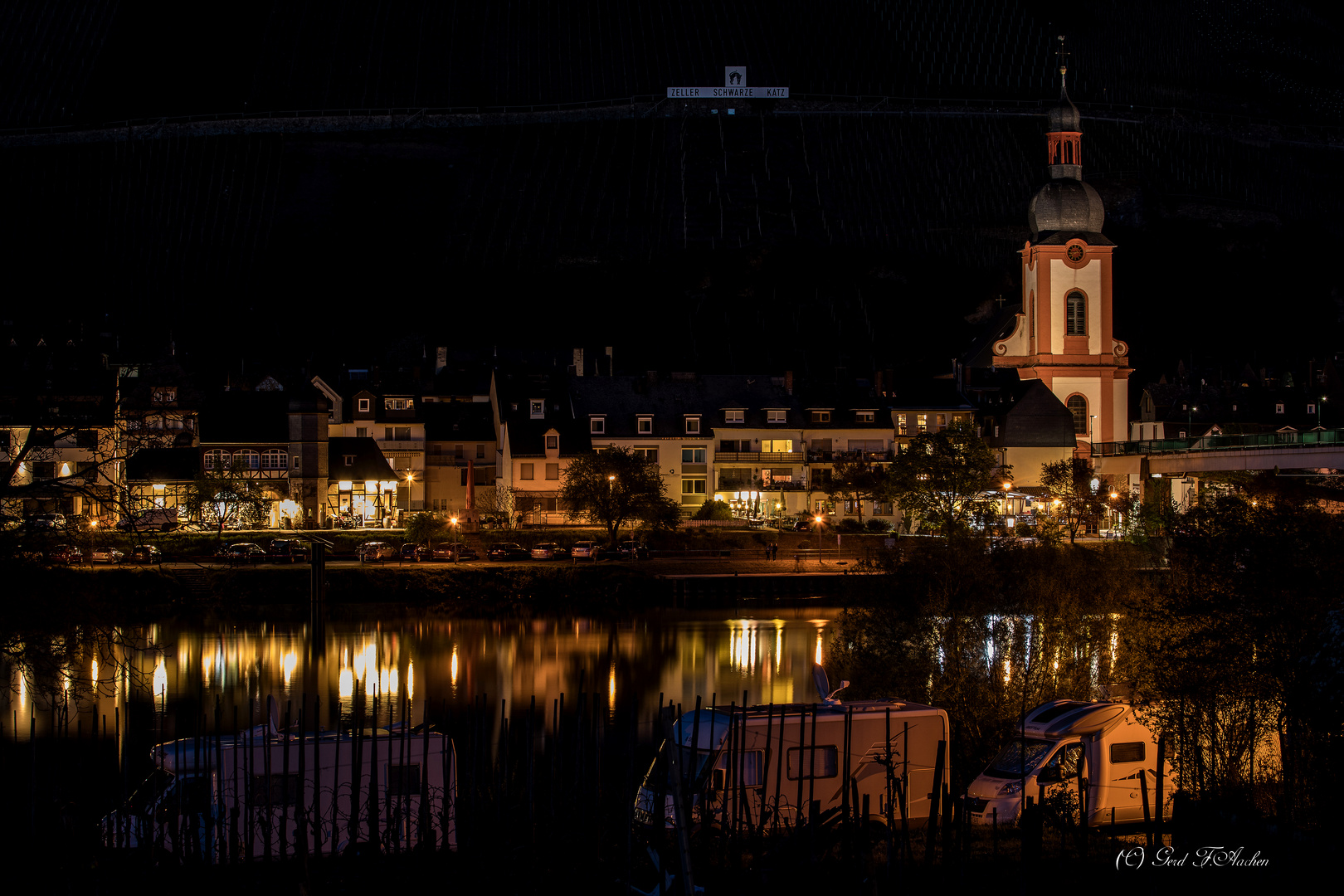 Der "Alte Bahnhof" in Zell (Mosel) bei Nacht